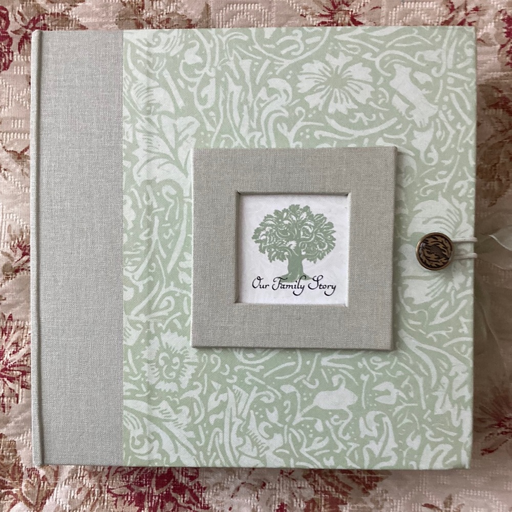 Our Family Story binder (NWOT)